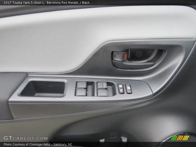 Controls of 2017 Yaris 5-Door L