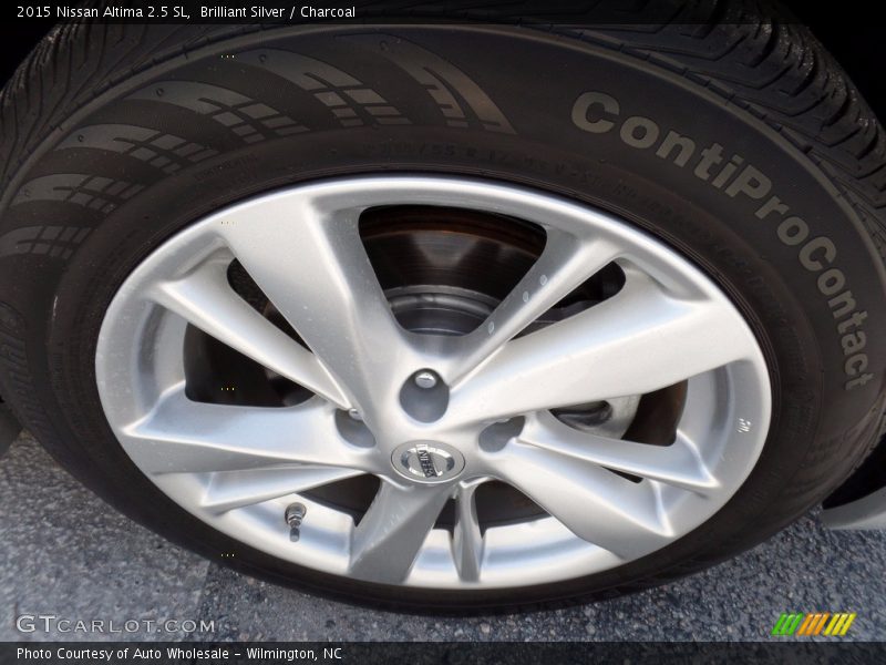 Brilliant Silver / Charcoal 2015 Nissan Altima 2.5 SL