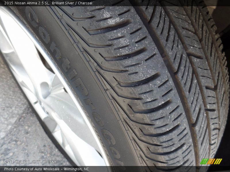 Brilliant Silver / Charcoal 2015 Nissan Altima 2.5 SL