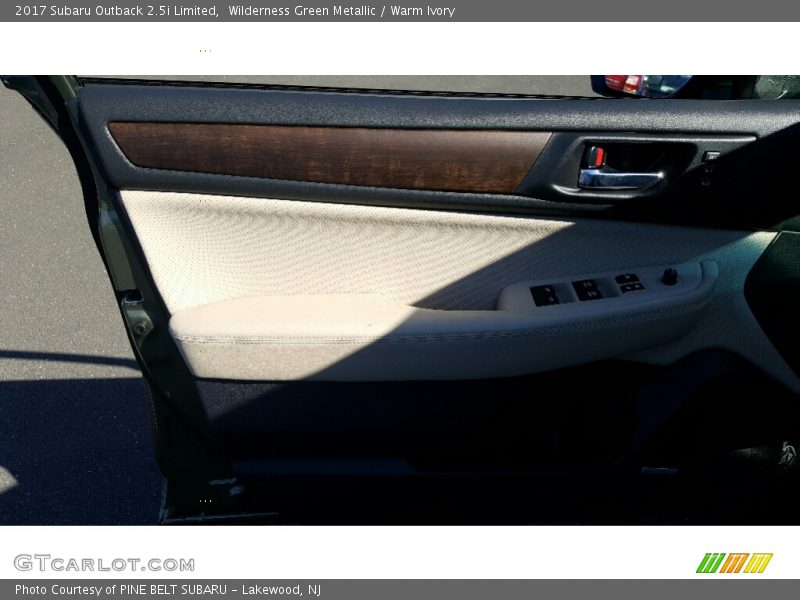 Wilderness Green Metallic / Warm Ivory 2017 Subaru Outback 2.5i Limited