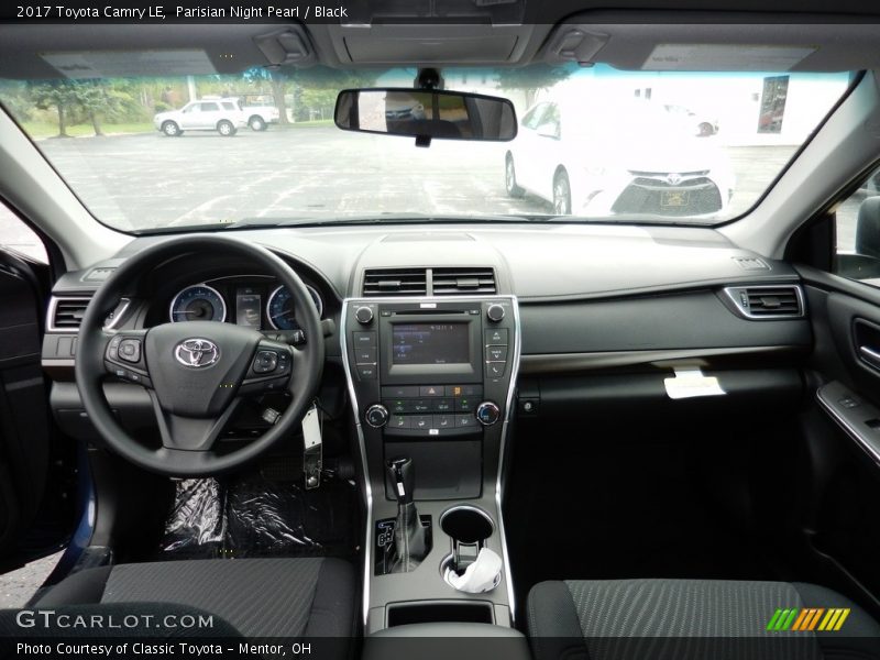 Parisian Night Pearl / Black 2017 Toyota Camry LE