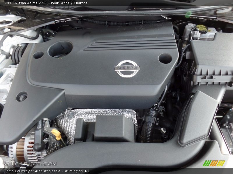 Pearl White / Charcoal 2015 Nissan Altima 2.5 S