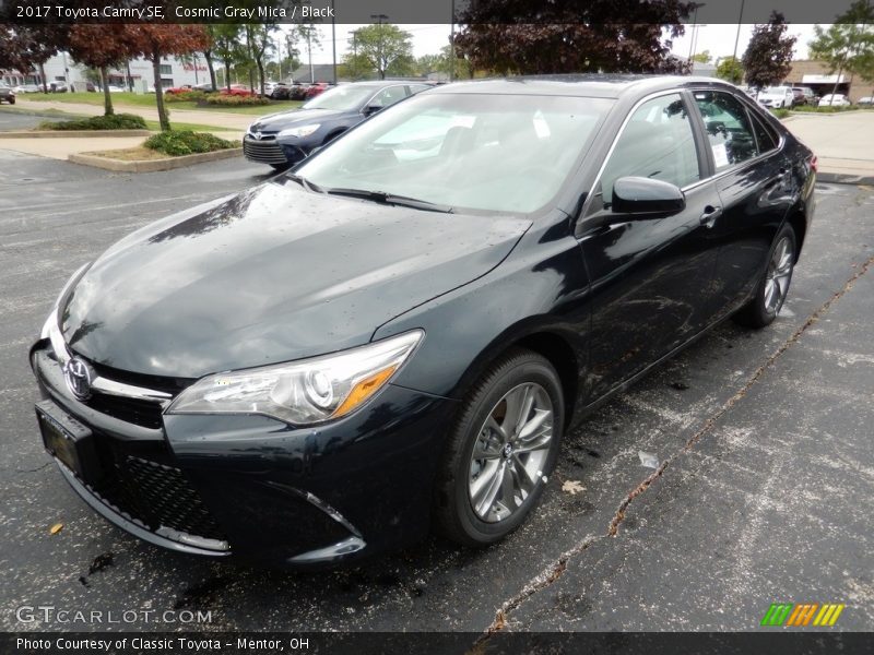 Cosmic Gray Mica / Black 2017 Toyota Camry SE