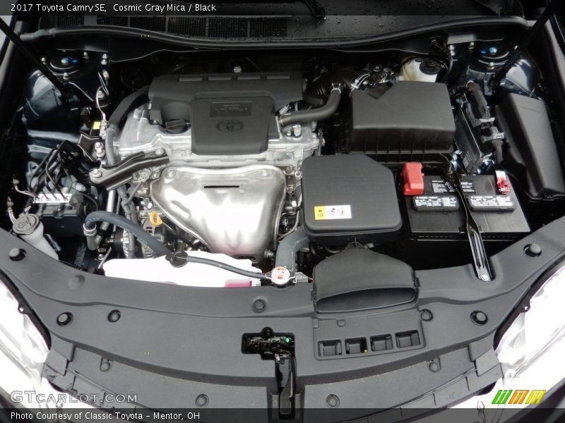 Cosmic Gray Mica / Black 2017 Toyota Camry SE