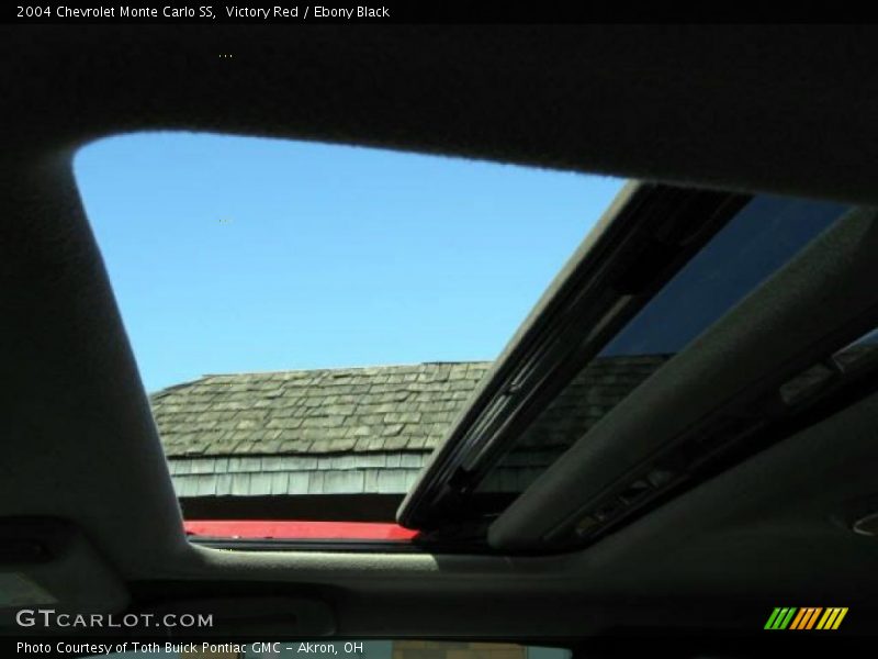 Victory Red / Ebony Black 2004 Chevrolet Monte Carlo SS