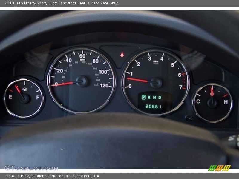 Light Sandstone Pearl / Dark Slate Gray 2010 Jeep Liberty Sport