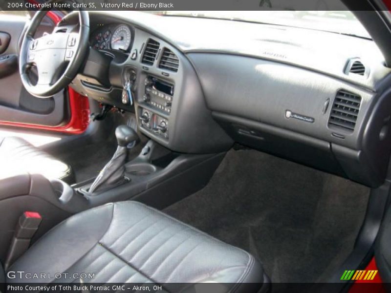 Victory Red / Ebony Black 2004 Chevrolet Monte Carlo SS