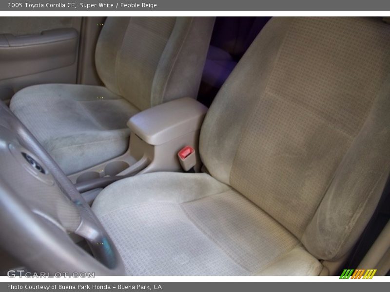 Super White / Pebble Beige 2005 Toyota Corolla CE