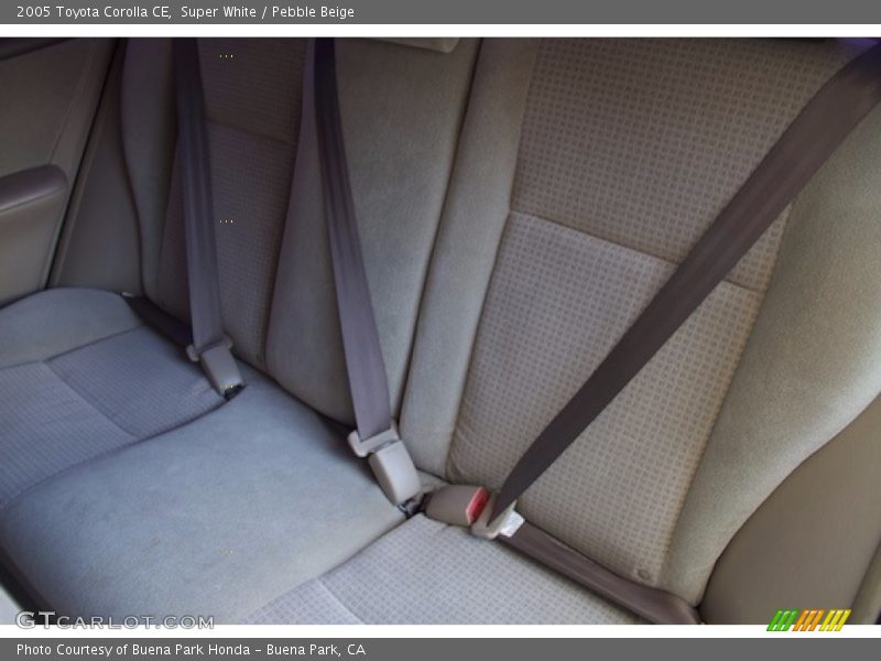 Super White / Pebble Beige 2005 Toyota Corolla CE