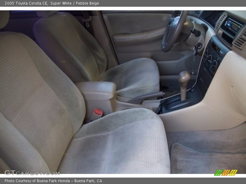 Super White / Pebble Beige 2005 Toyota Corolla CE