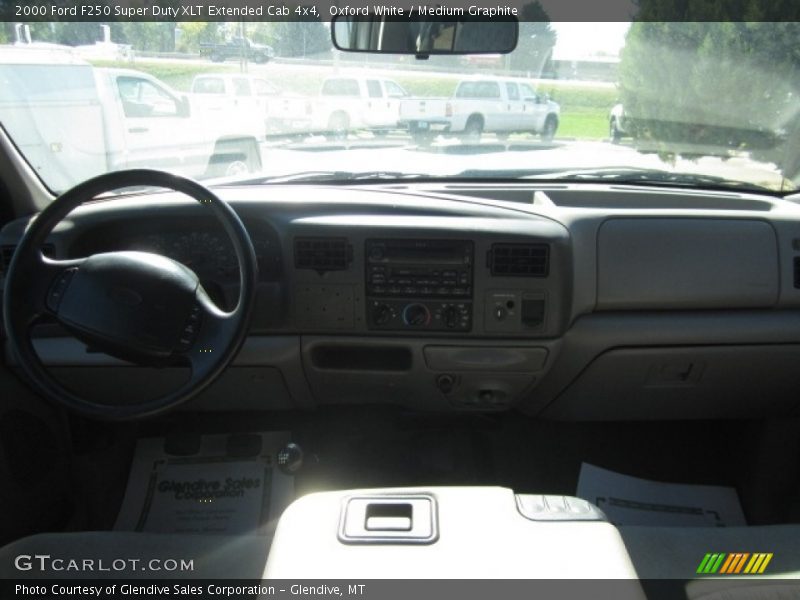 Oxford White / Medium Graphite 2000 Ford F250 Super Duty XLT Extended Cab 4x4