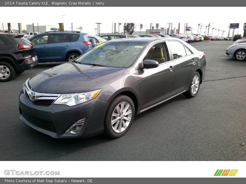 Magnetic Gray Metallic / Ivory 2014 Toyota Camry XLE
