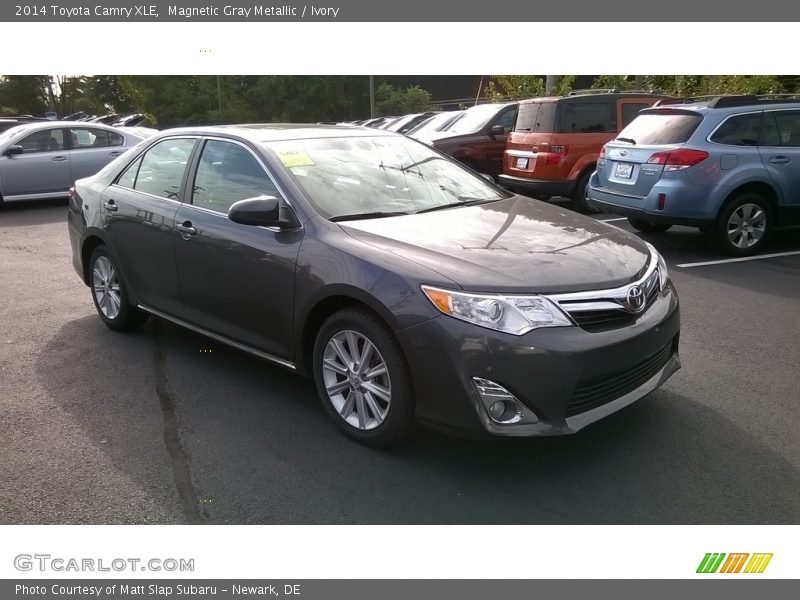 Magnetic Gray Metallic / Ivory 2014 Toyota Camry XLE