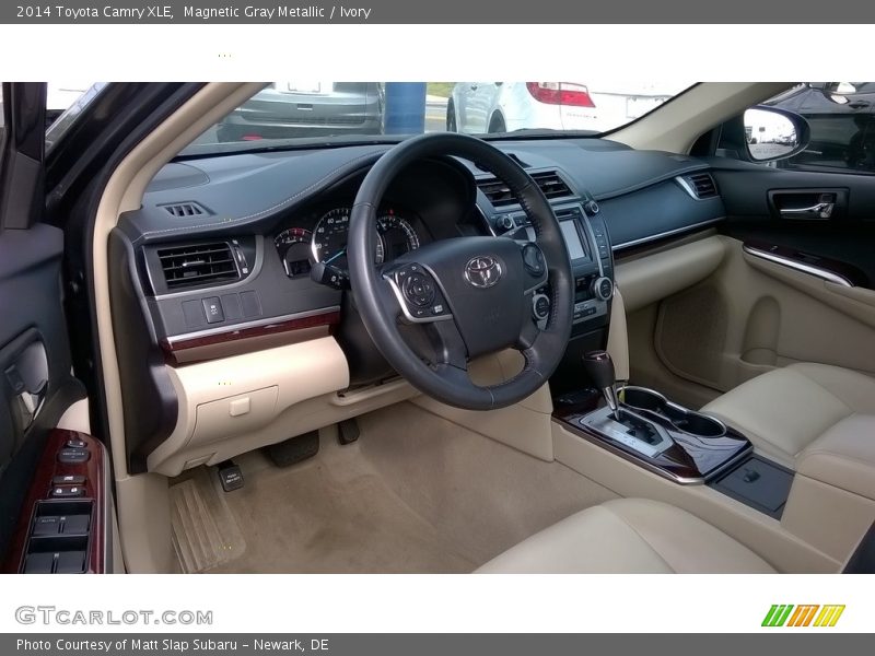 Magnetic Gray Metallic / Ivory 2014 Toyota Camry XLE