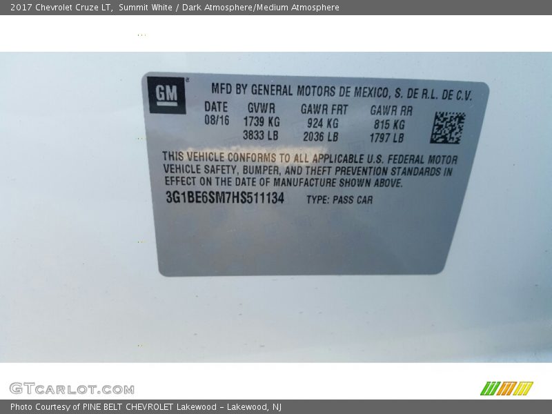 Summit White / Dark Atmosphere/Medium Atmosphere 2017 Chevrolet Cruze LT