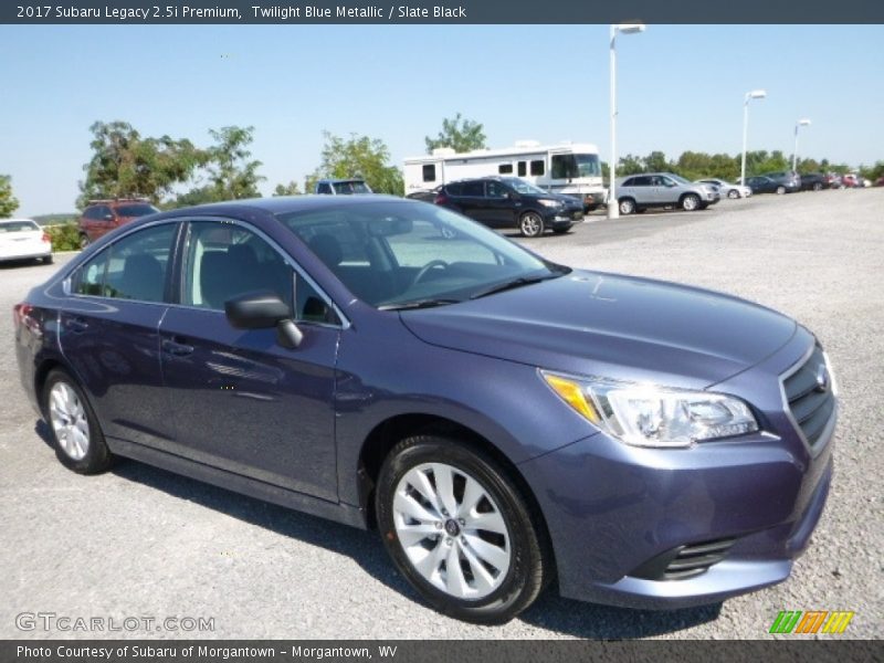 Front 3/4 View of 2017 Legacy 2.5i Premium