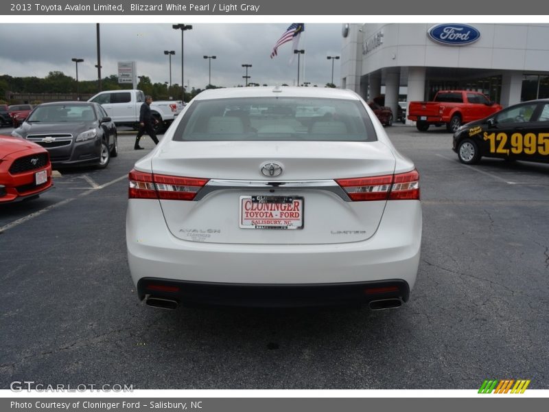 Blizzard White Pearl / Light Gray 2013 Toyota Avalon Limited