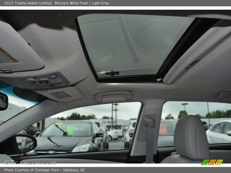 Blizzard White Pearl / Light Gray 2013 Toyota Avalon Limited