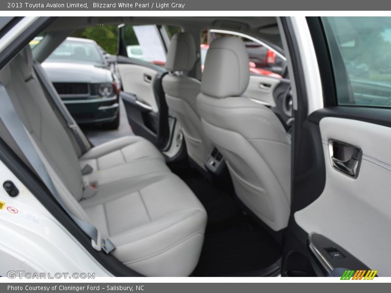 Blizzard White Pearl / Light Gray 2013 Toyota Avalon Limited