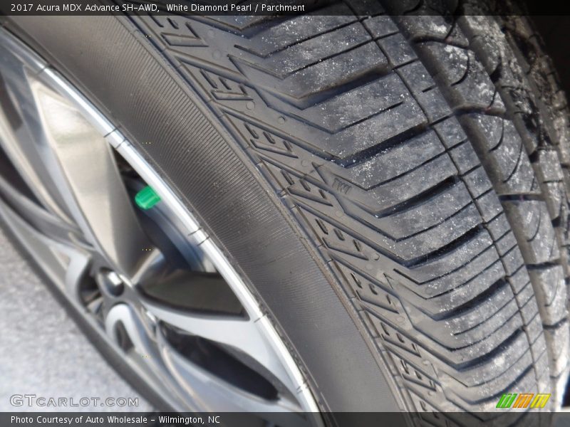 White Diamond Pearl / Parchment 2017 Acura MDX Advance SH-AWD