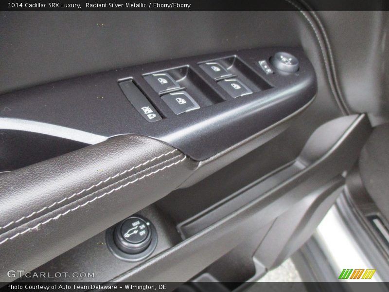 Radiant Silver Metallic / Ebony/Ebony 2014 Cadillac SRX Luxury