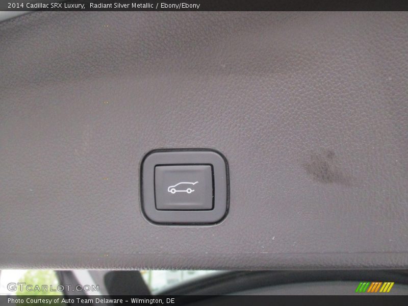 Radiant Silver Metallic / Ebony/Ebony 2014 Cadillac SRX Luxury