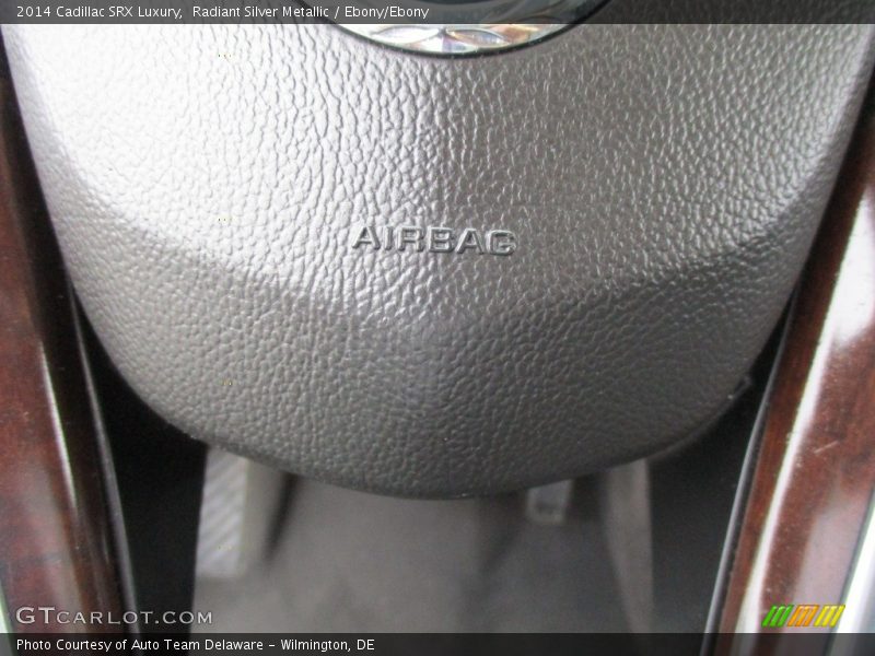 Radiant Silver Metallic / Ebony/Ebony 2014 Cadillac SRX Luxury