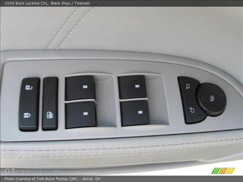Black Onyx / Titanium 2009 Buick Lucerne CXL