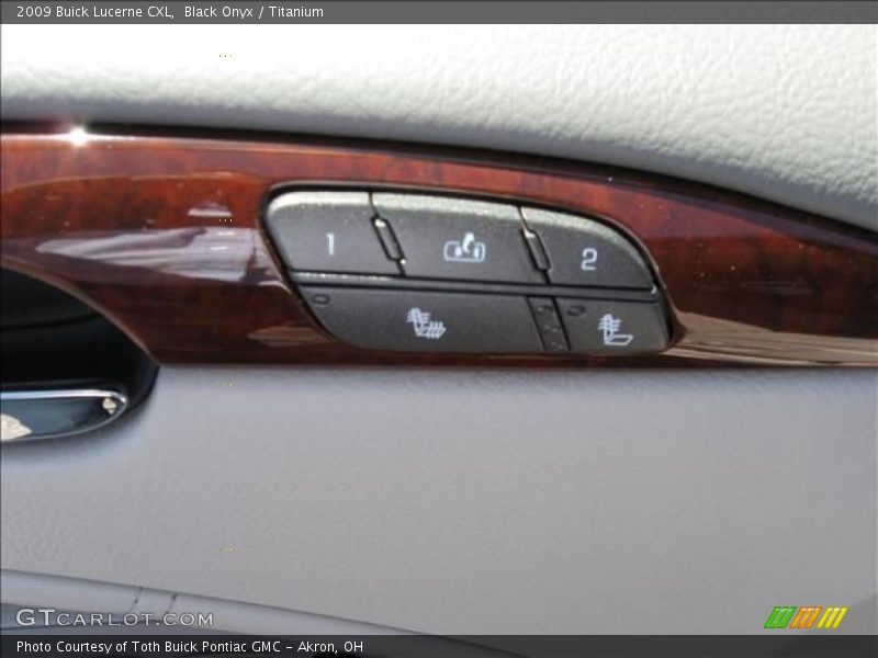 Black Onyx / Titanium 2009 Buick Lucerne CXL