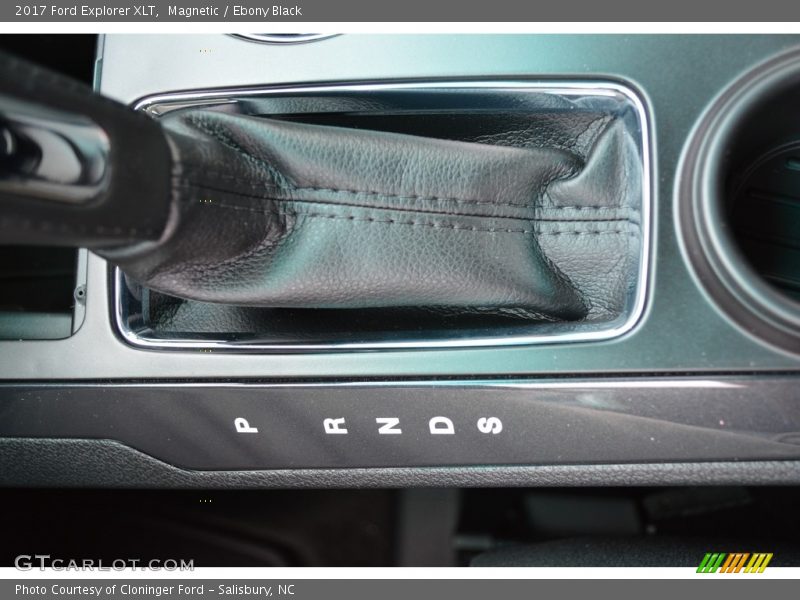 Magnetic / Ebony Black 2017 Ford Explorer XLT