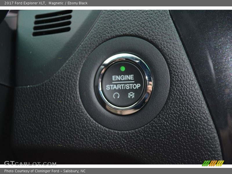 Magnetic / Ebony Black 2017 Ford Explorer XLT