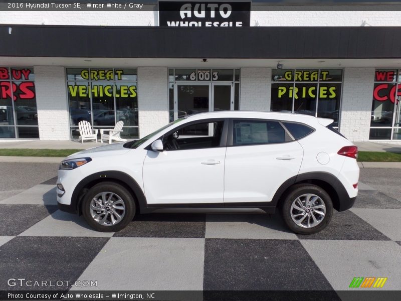 Winter White / Gray 2016 Hyundai Tucson SE