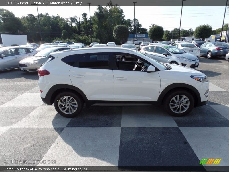 Winter White / Gray 2016 Hyundai Tucson SE