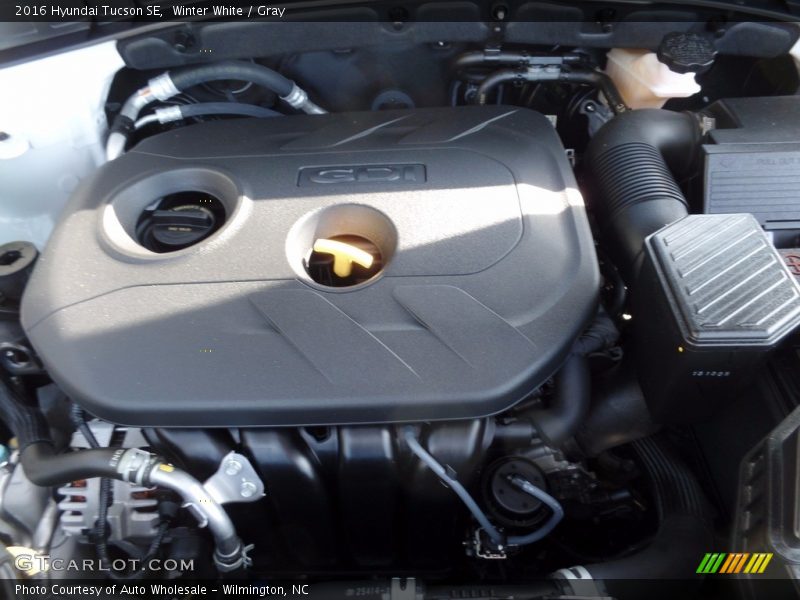Winter White / Gray 2016 Hyundai Tucson SE