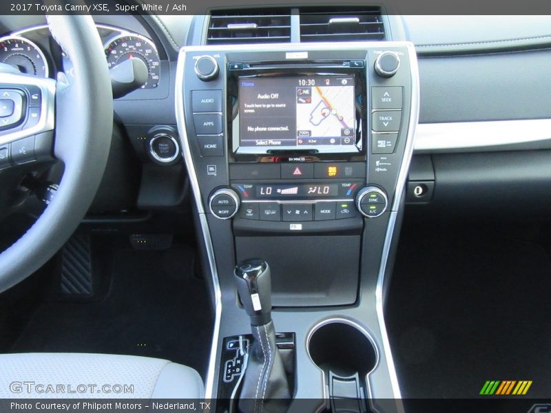 Super White / Ash 2017 Toyota Camry XSE
