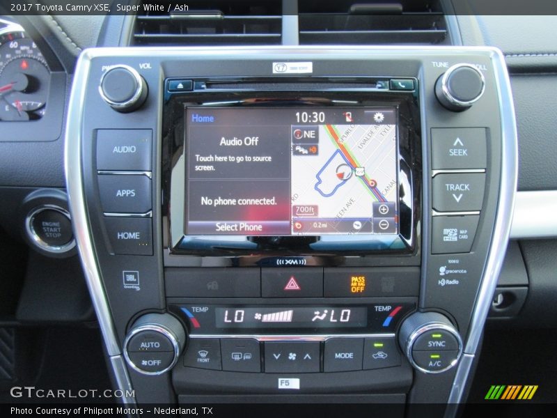 Super White / Ash 2017 Toyota Camry XSE