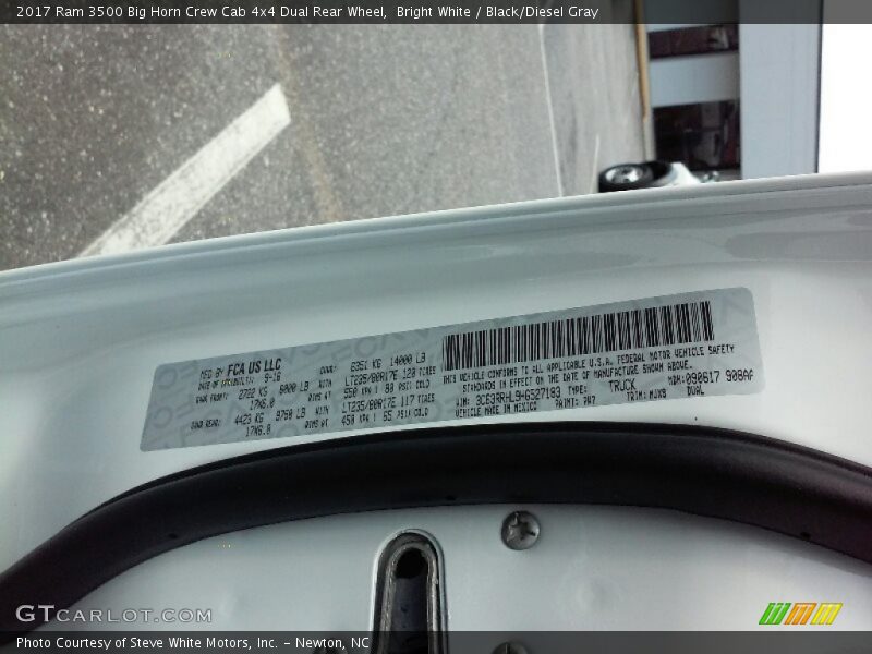 Bright White / Black/Diesel Gray 2017 Ram 3500 Big Horn Crew Cab 4x4 Dual Rear Wheel