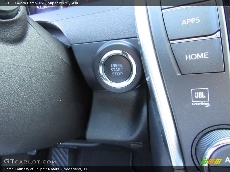 Super White / Ash 2017 Toyota Camry XSE