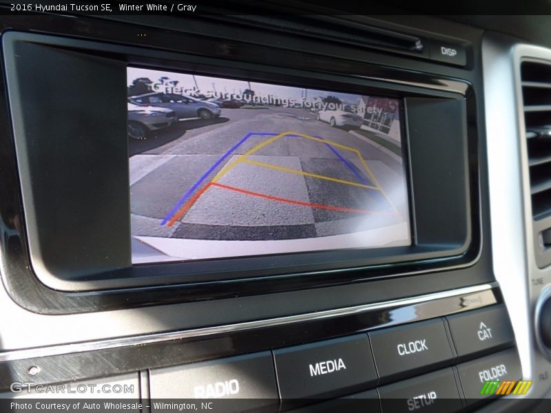 Winter White / Gray 2016 Hyundai Tucson SE