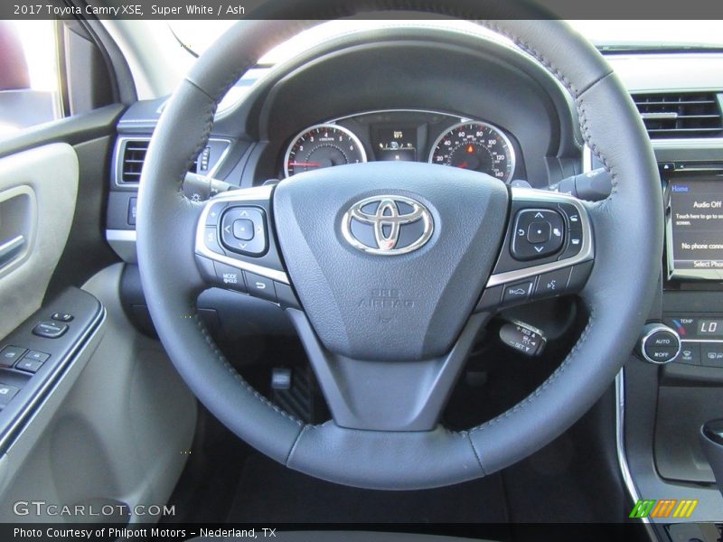 Super White / Ash 2017 Toyota Camry XSE