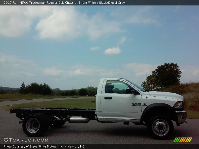  2017 4500 Tradesman Regular Cab Chassis Bright White