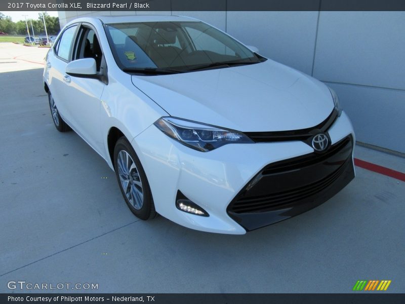 Blizzard Pearl / Black 2017 Toyota Corolla XLE