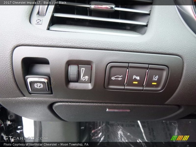 Black / Jet Black 2017 Chevrolet Impala LT