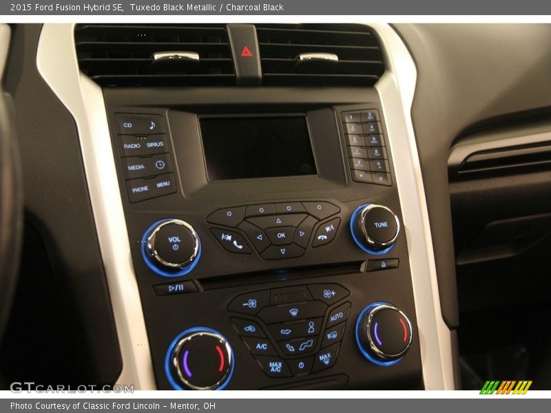 Tuxedo Black Metallic / Charcoal Black 2015 Ford Fusion Hybrid SE