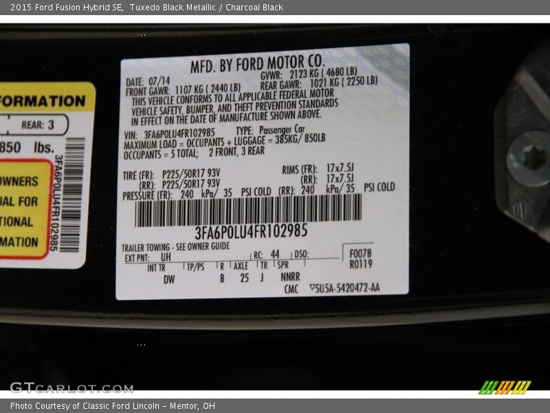 Tuxedo Black Metallic / Charcoal Black 2015 Ford Fusion Hybrid SE