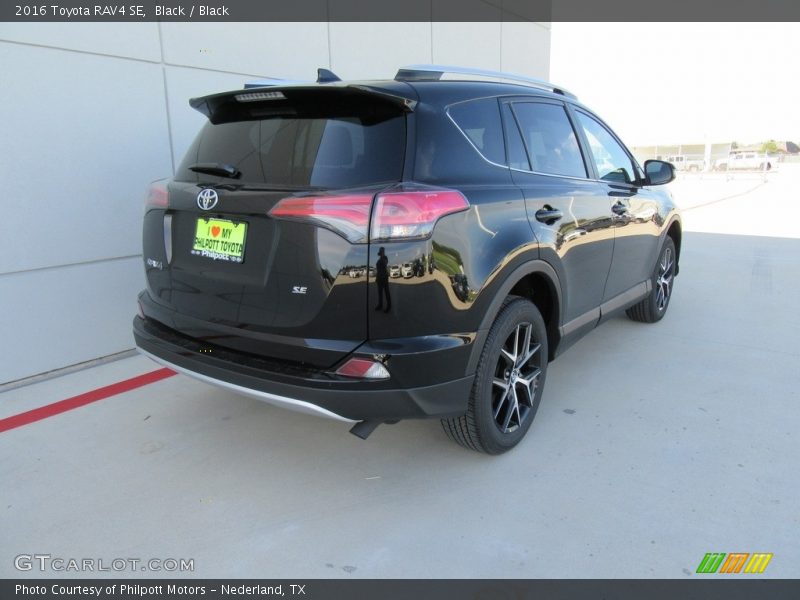 Black / Black 2016 Toyota RAV4 SE