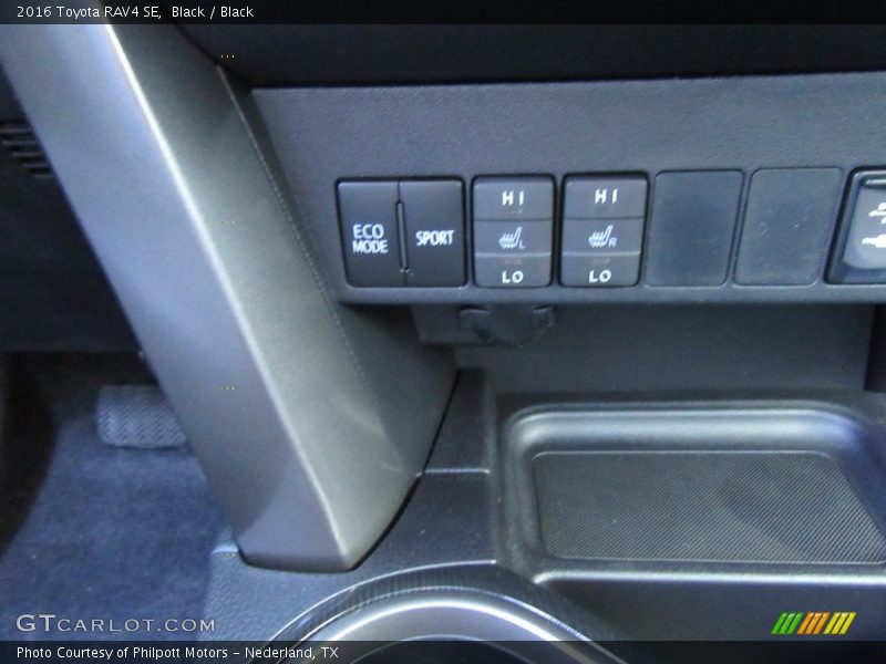Black / Black 2016 Toyota RAV4 SE