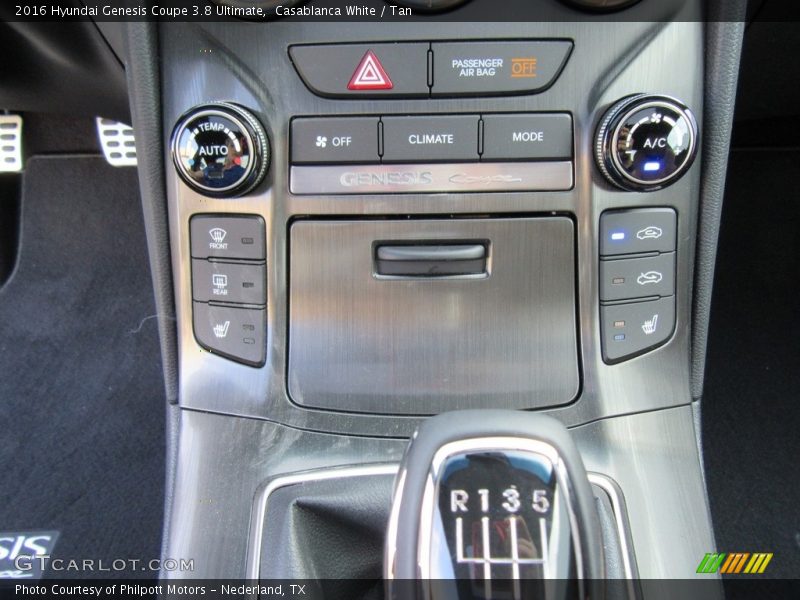 Controls of 2016 Genesis Coupe 3.8 Ultimate
