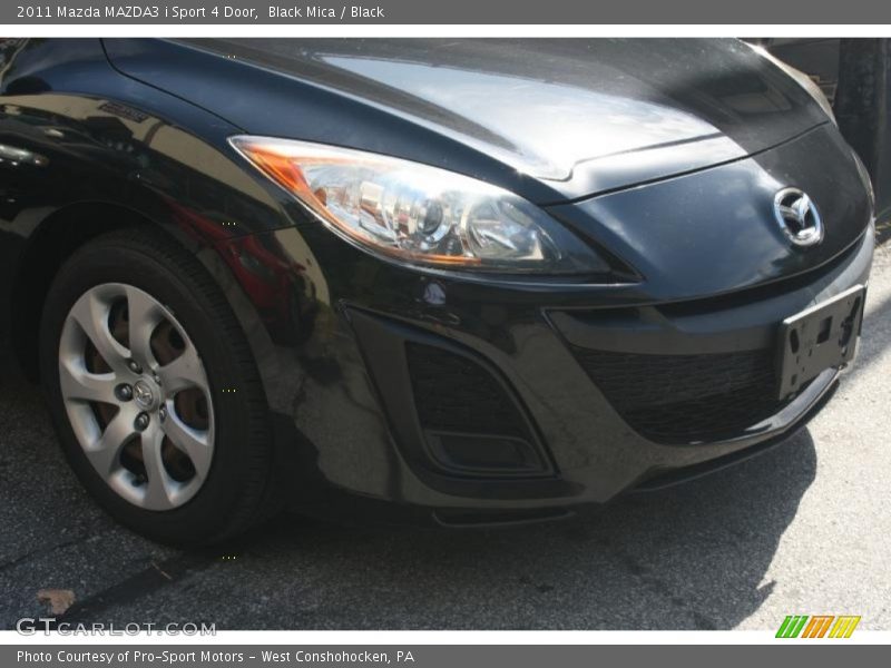 Black Mica / Black 2011 Mazda MAZDA3 i Sport 4 Door