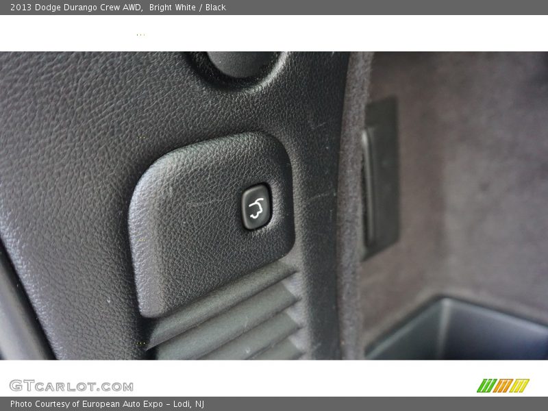 Bright White / Black 2013 Dodge Durango Crew AWD